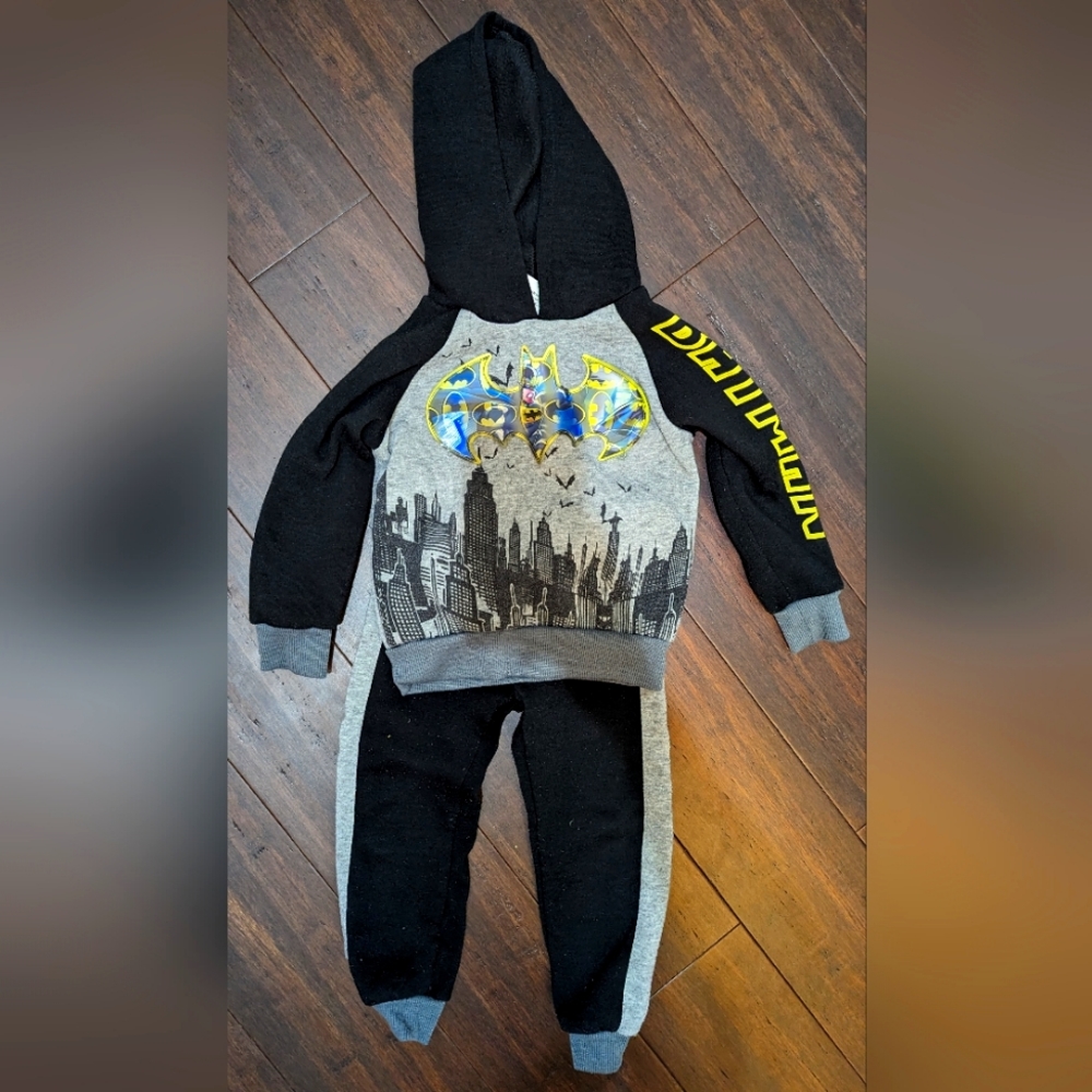 Batman hoodie and jogger set